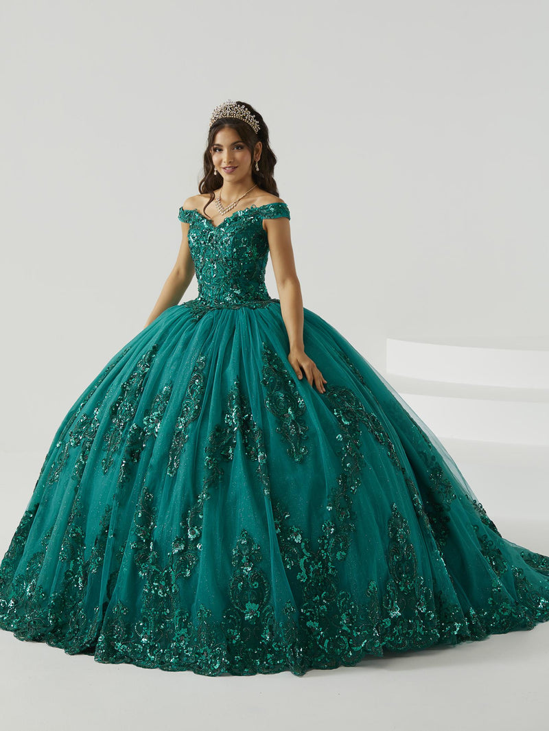 House of Wu Style 26002 - Dark Emerald Green