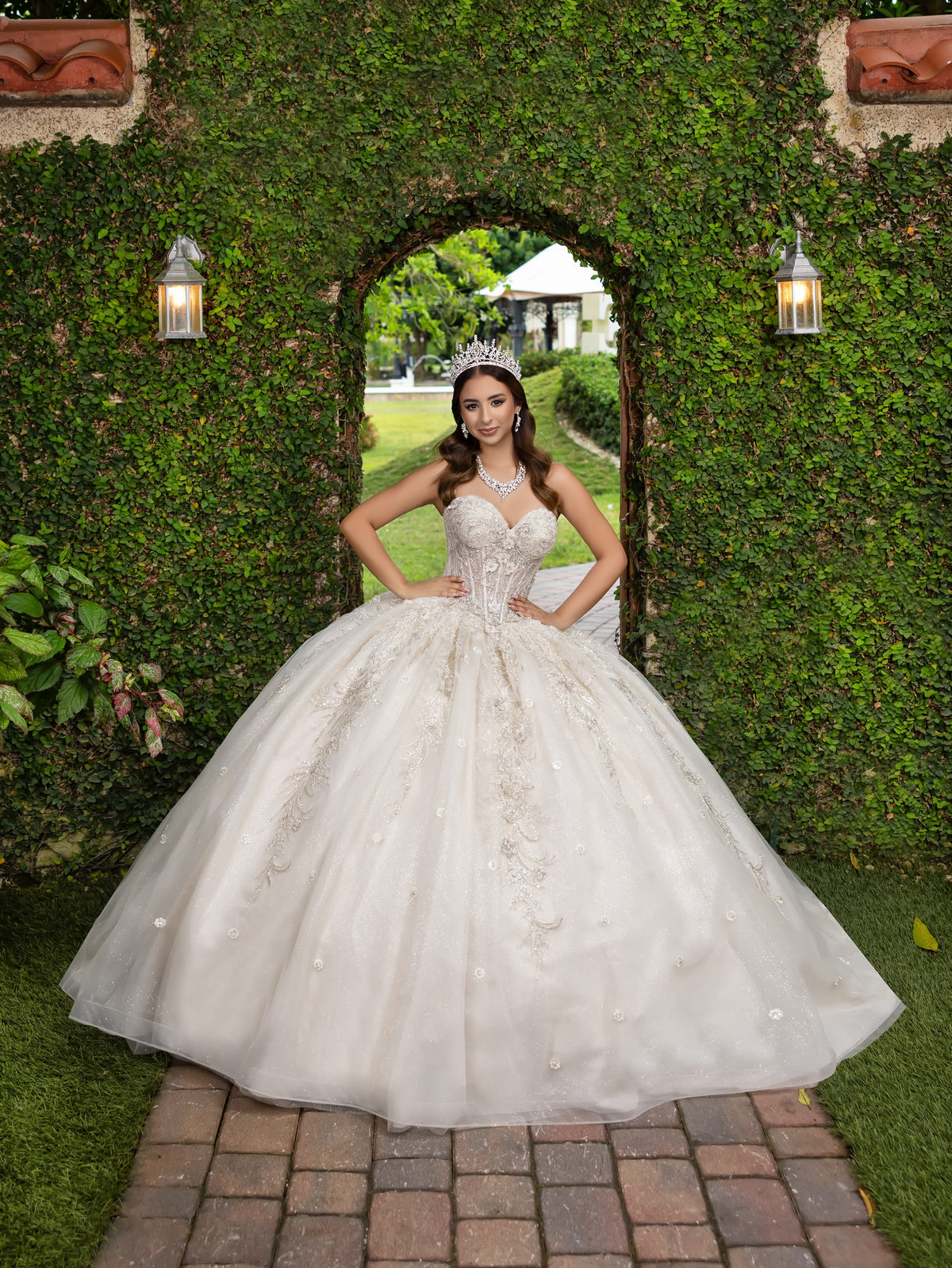 House of Wu Style 56532 - Champagne