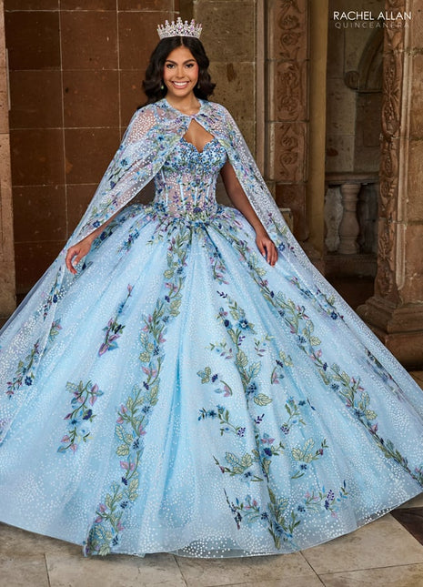 RQ2185 La Reina by Rachel Allan