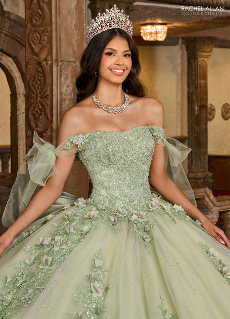 RQ1132 Carmina by Rachel Allan