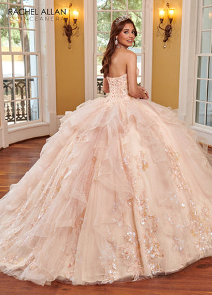 RQ2165 La Reina by Rachel Allan