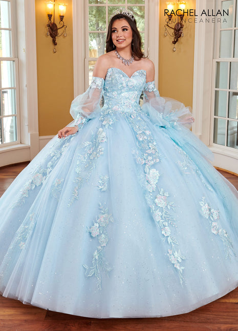 RQ2168 La Reina by Rachel Allan