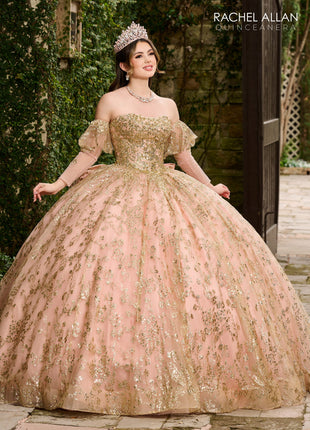 RQ2176 La Reina by Rachel Allan