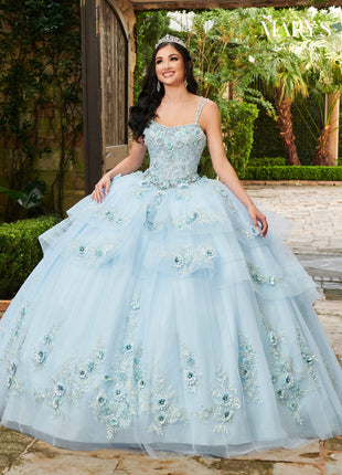 MQ2124 La Reina by Rachel Allan