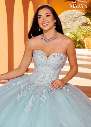 MQ2156 La Reina by Rachel Allan