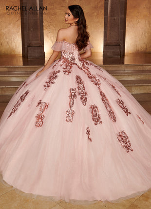 RQ2166 La Reina by Rachel Allan