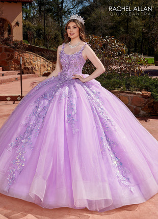 RQ2172 La Reina by Rachel Allan