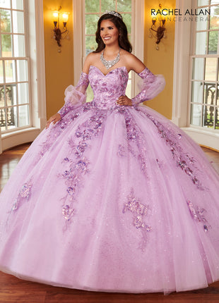 RQ2168 La Reina by Rachel Allan