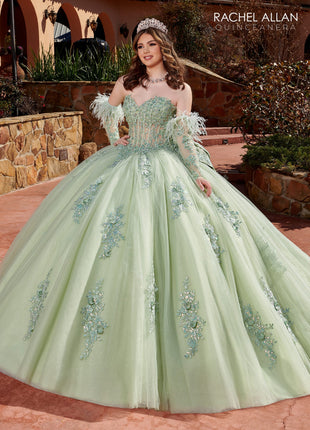 RQ2171 La Reina by Rachel Allan