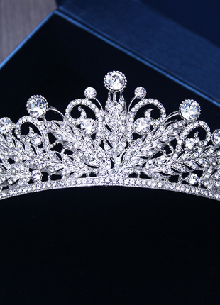 Silver Tiara 5938